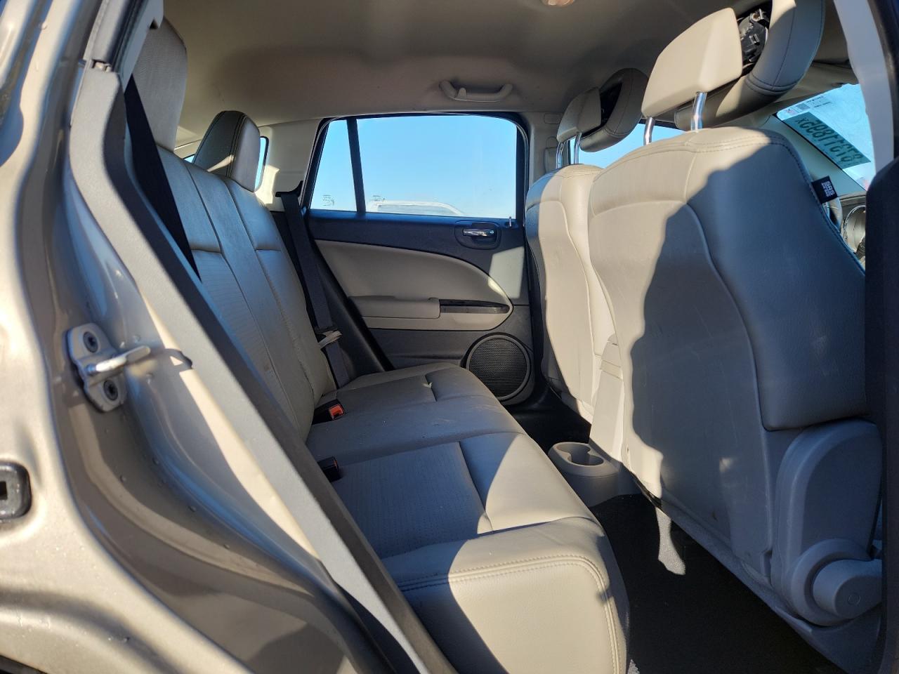 2010 Dodge Caliber Uptown VIN: 1B3CB9HB2AD592420 Lot: 87311895