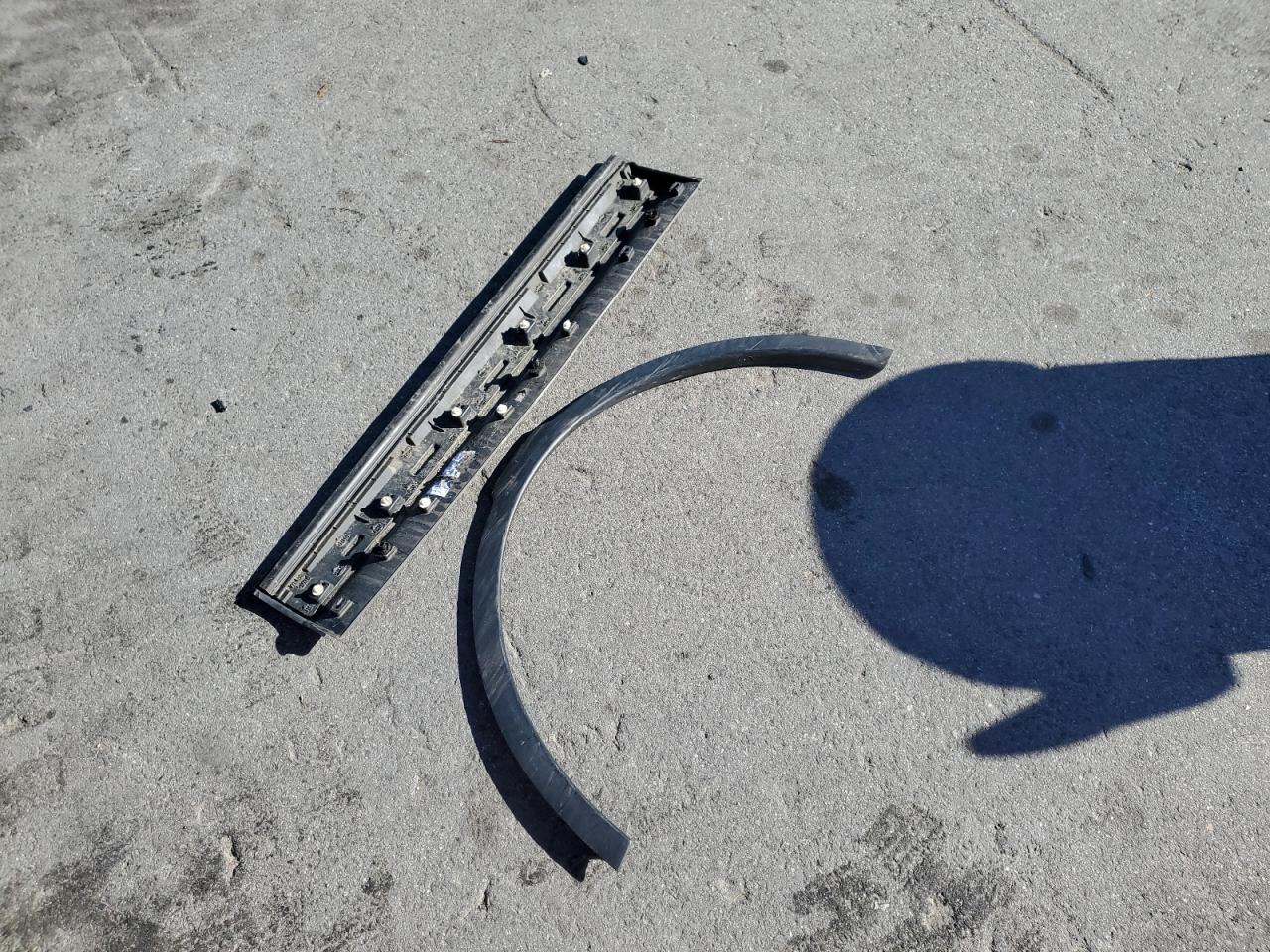 2017 Land Rover Discovery Hse Luxury VIN: SALRHBBK9HA025763 Lot: 89704345