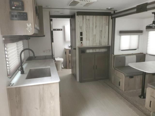 2021 FOREST RIVER SURVEYOR LEGEND 252R