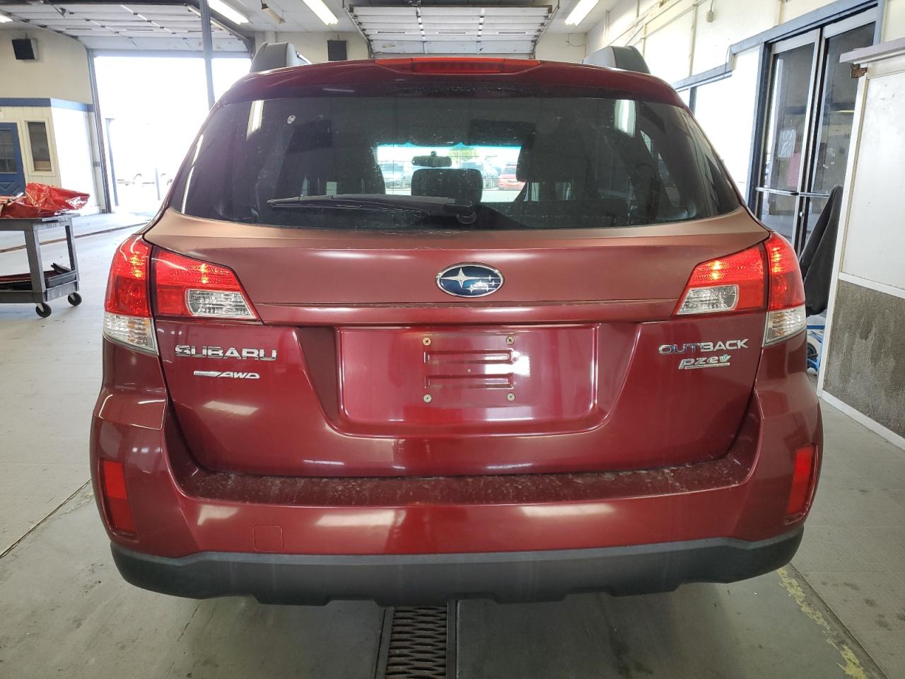 2011 Subaru Outback 2.5I Premium VIN: 4S4BRBCC8B3317182 Lot: 87256585