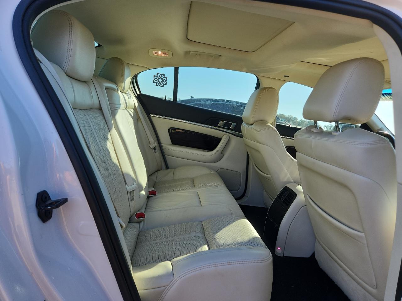 2011 Lincoln Mks VIN: 1LNHL9DR6BG615164 Lot: 90116955