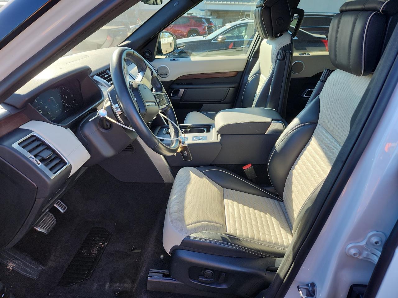 2021 Land Rover Discovery Hse R-Dynamic VIN: SALRM4RU0M2452591 Lot: 85484225