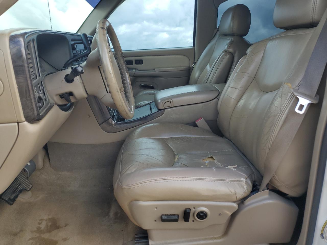 2005 GMC Sierra K1500 Denali VIN: 2GTEK63N451377761 Lot: 84632325