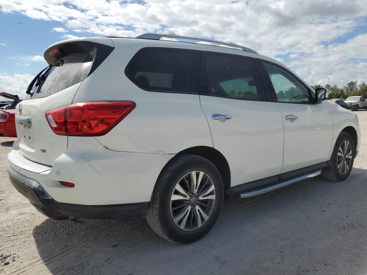2018 Nissan Pathfinder S white null gas 5N1DR2MN8JC607977 photo #4
