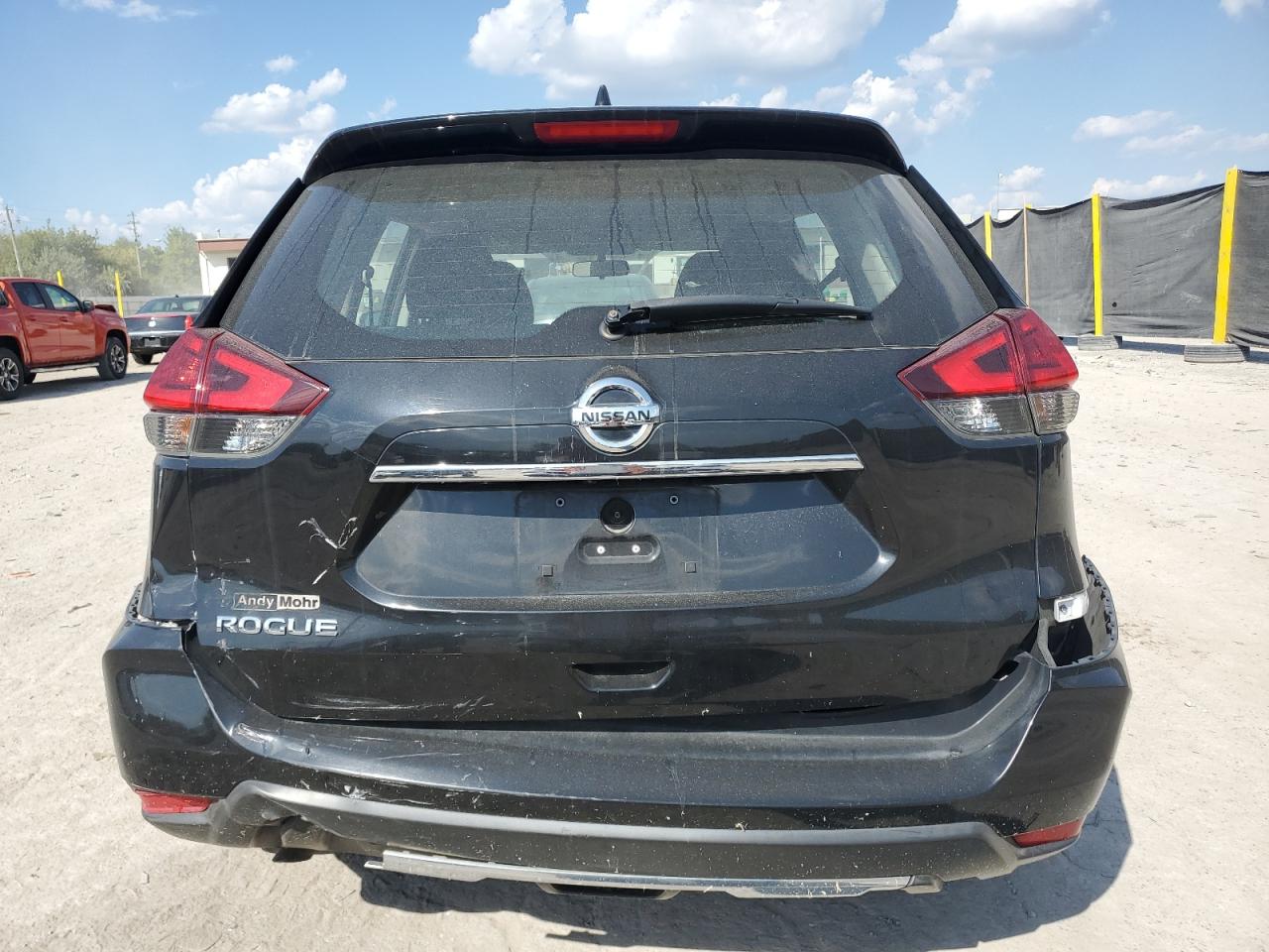 2017 Nissan Rogue S VIN: KNMAT2MT7HP519495 Lot: 82223335