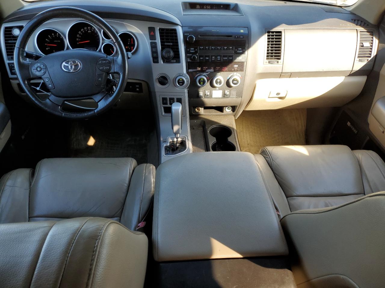 2008 Toyota Sequoia Limited VIN: 5TDBY68A68S000983 Lot: 81949855