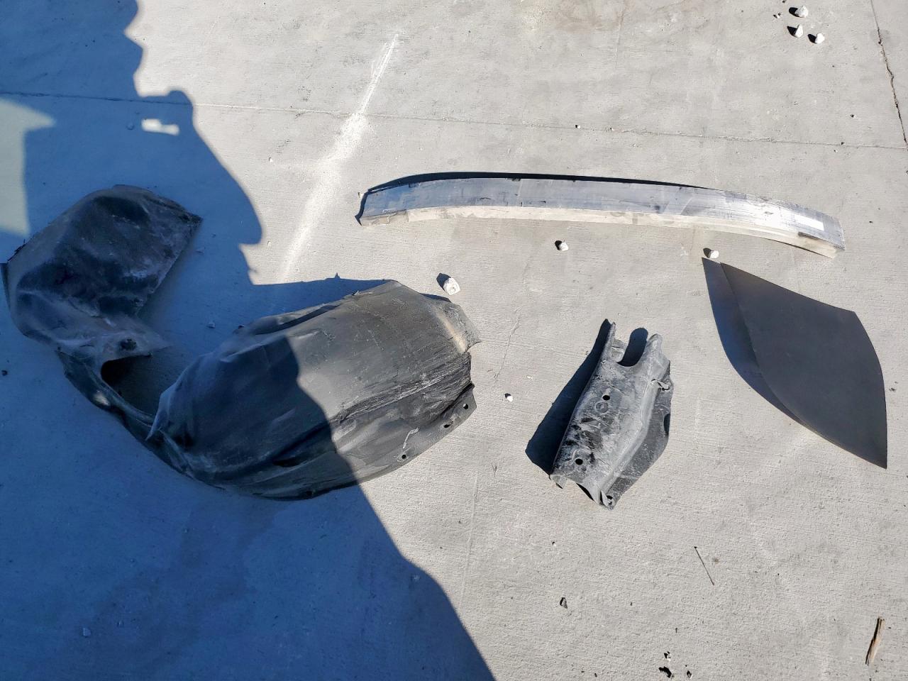 2019 Jeep Cherokee Latitude Plus VIN: 1C4PJLLB8KD240662 Lot: 86252415