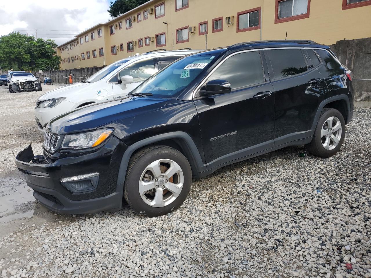 2020 Jeep Compass Latitude VIN: 3C4NJCBB9LT135908 Lot: 84303175