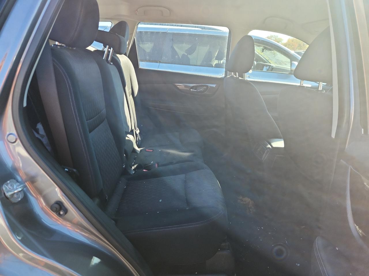 2018 Nissan Rogue S VIN: JN8AT2MV6JW302750 Lot: 85915405