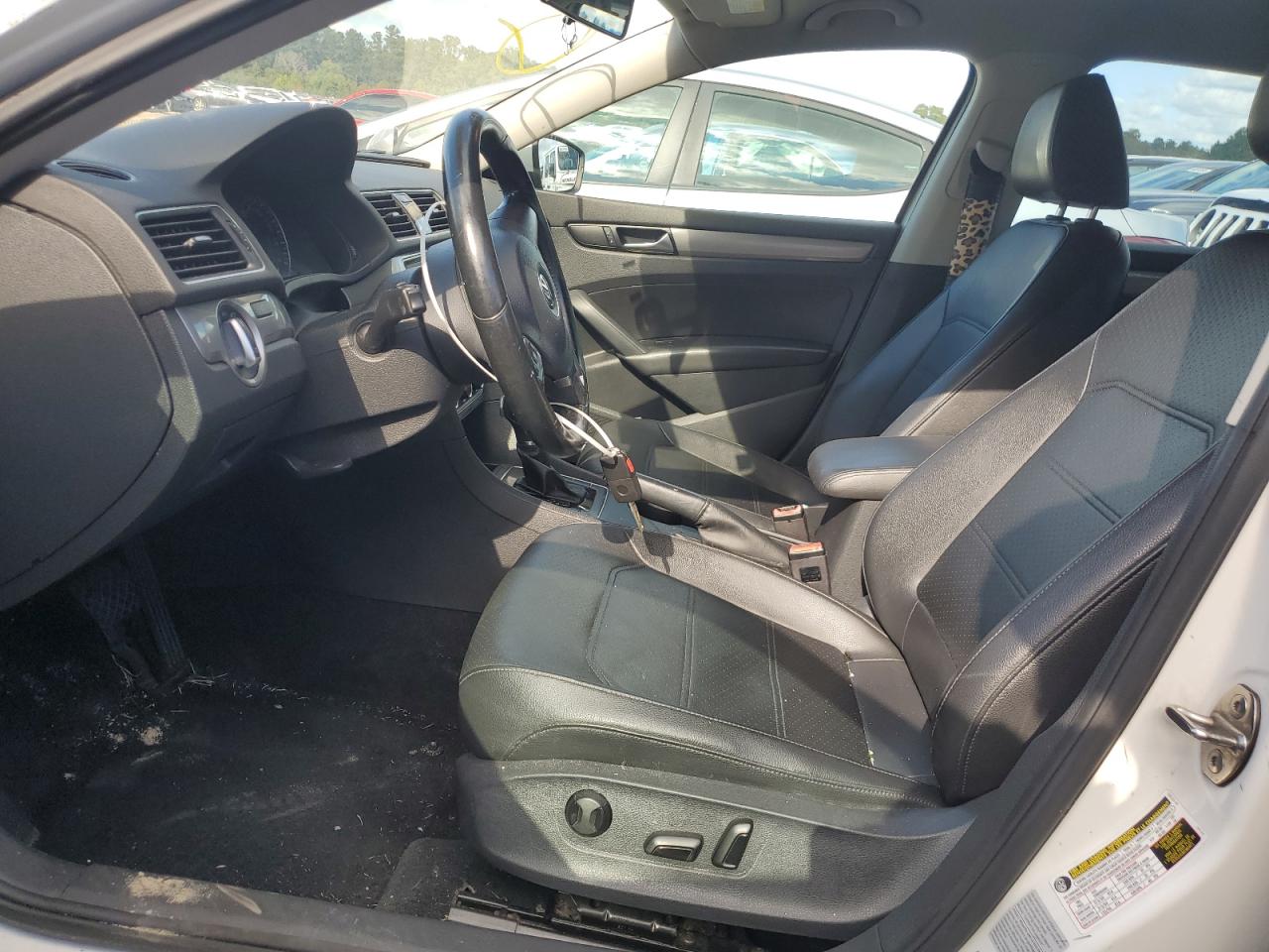 2015 Volkswagen Passat S VIN: 1VWAT7A37FC032817 Lot: 81951005