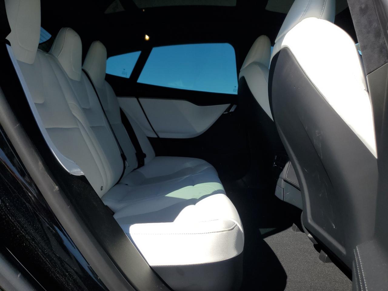 2020 Tesla Model S VIN: 5YJSA1E23LF400159 Lot: 81981805