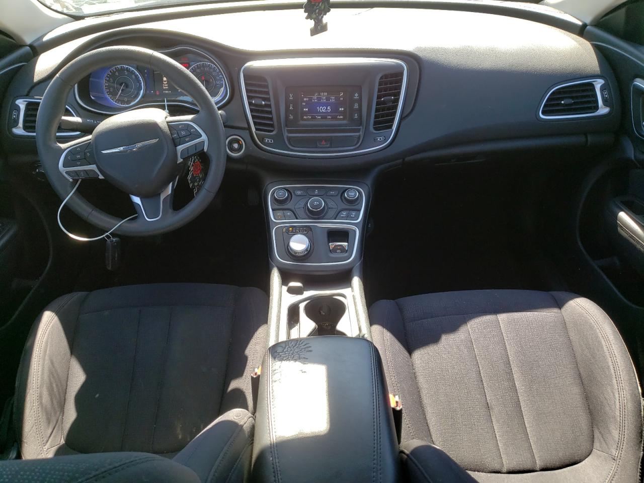 2015 Chrysler 200 Limited VIN: 1C3CCCAB3FN635672 Lot: 85540495