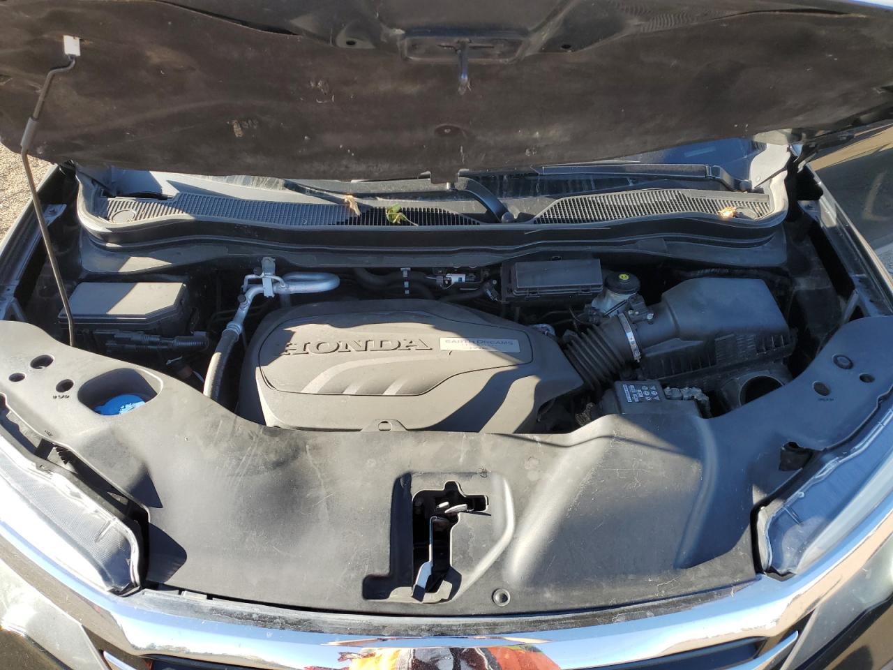 2017 Honda Pilot Touring VIN: 5FNYF6H90HB500972 Lot: 84559435