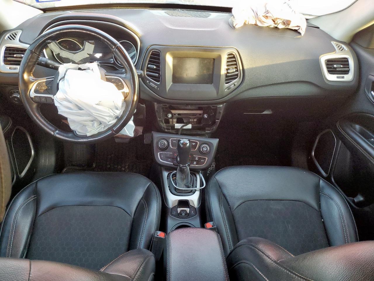 2018 Jeep Compass Latitude VIN: 3C4NJDBB1JT457350 Lot: 82314565