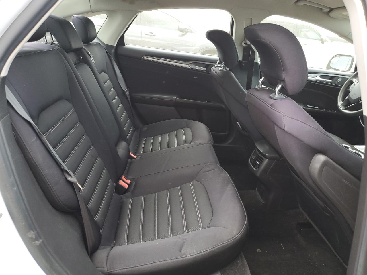 2015 Ford Fusion Se VIN: 1FA6P0HD4F5111780 Lot: 84941045