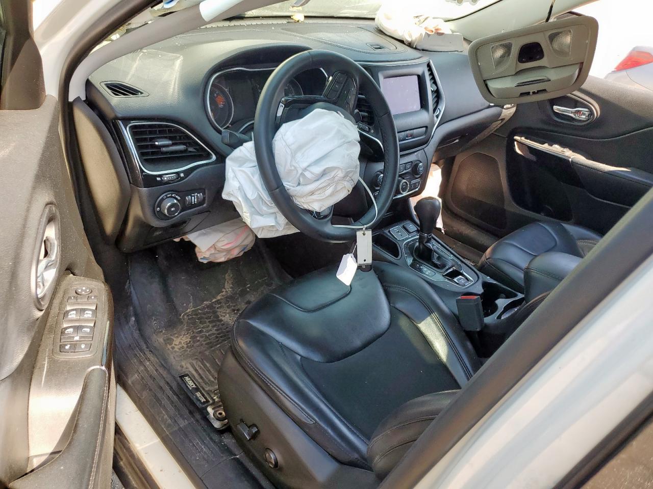 2019 Jeep Cherokee Latitude Plus VIN: 1C4PJLLB0KD466100 Lot: 85128315