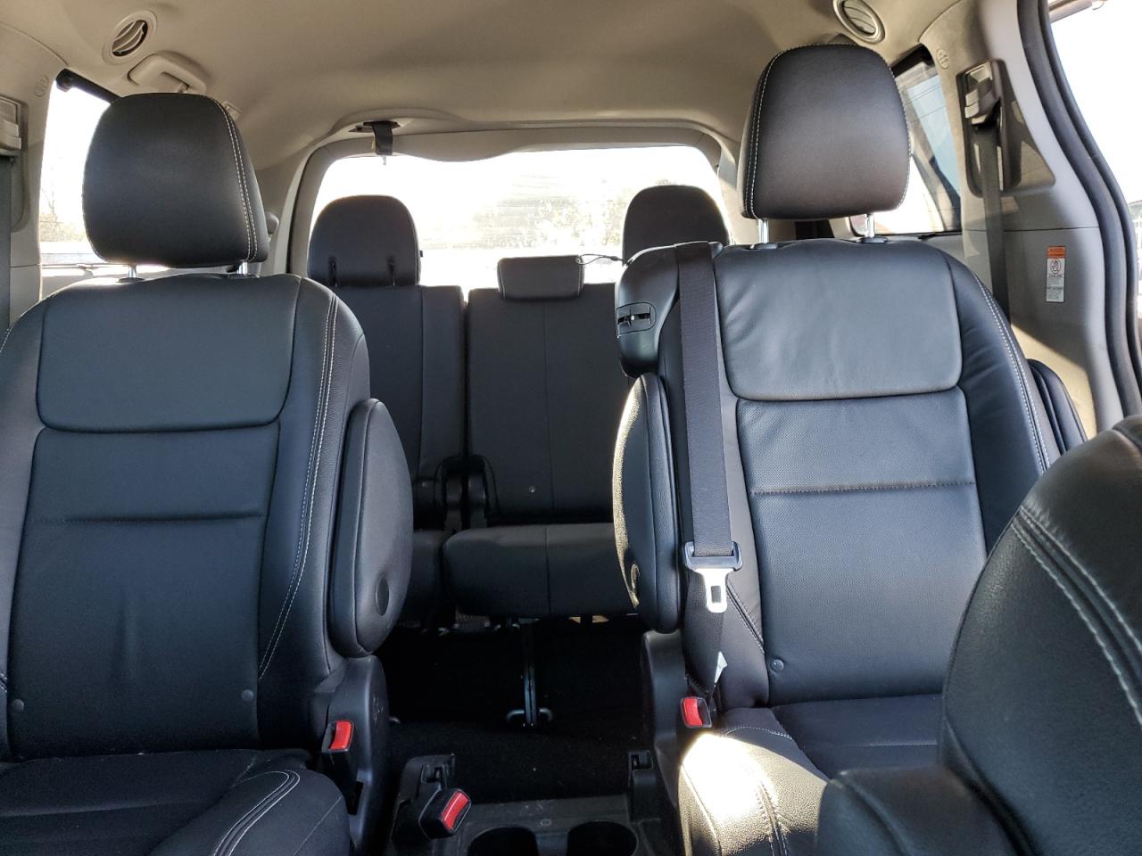 2017 Toyota Sienna Se VIN: 5TDXZ3DC1HS801135 Lot: 80895805