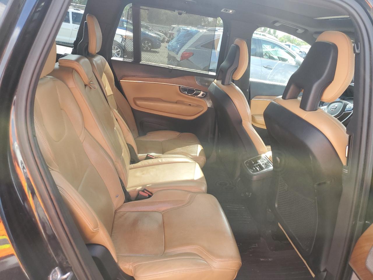 2016 Volvo Xc90 T6 VIN: YV4A22PL1G1048862 Lot: 82467595