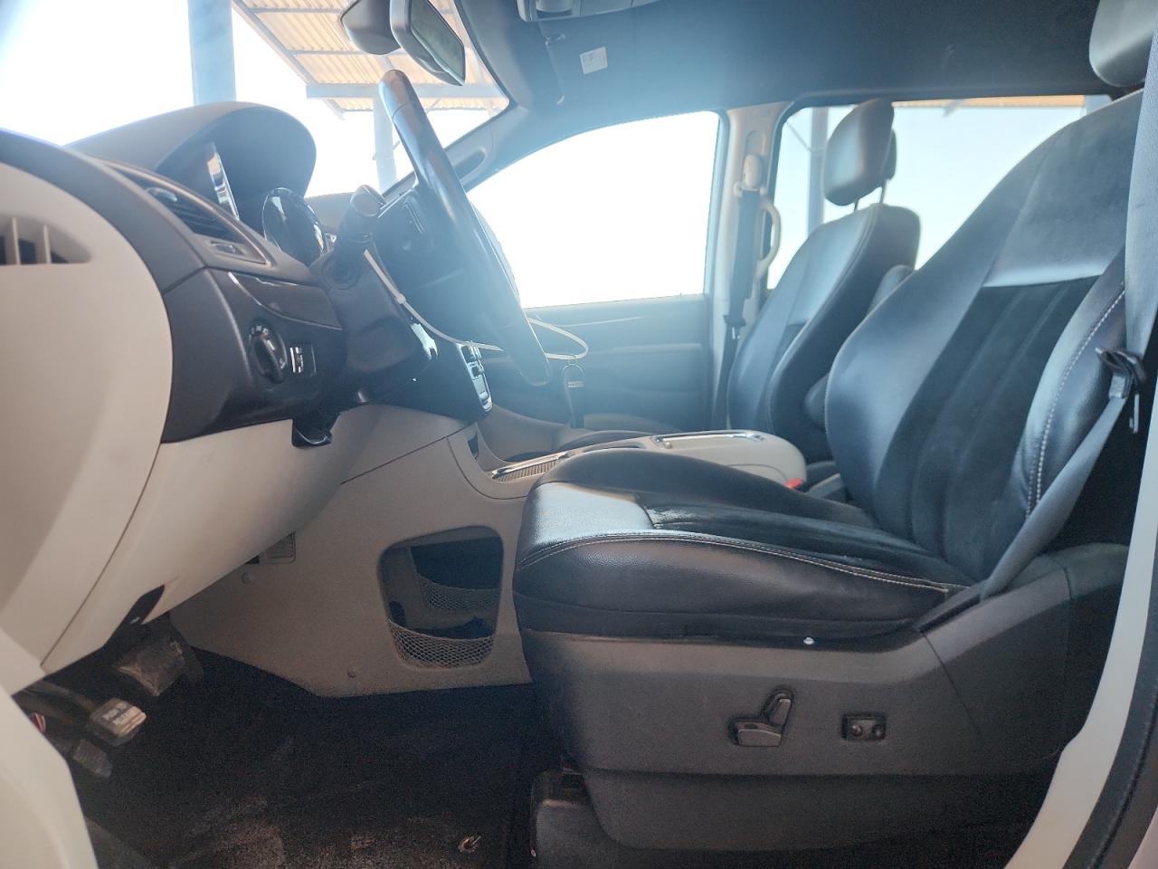 2018 Dodge Grand Caravan Sxt VIN: 2C4RDGCG3JR281943 Lot: 85593195