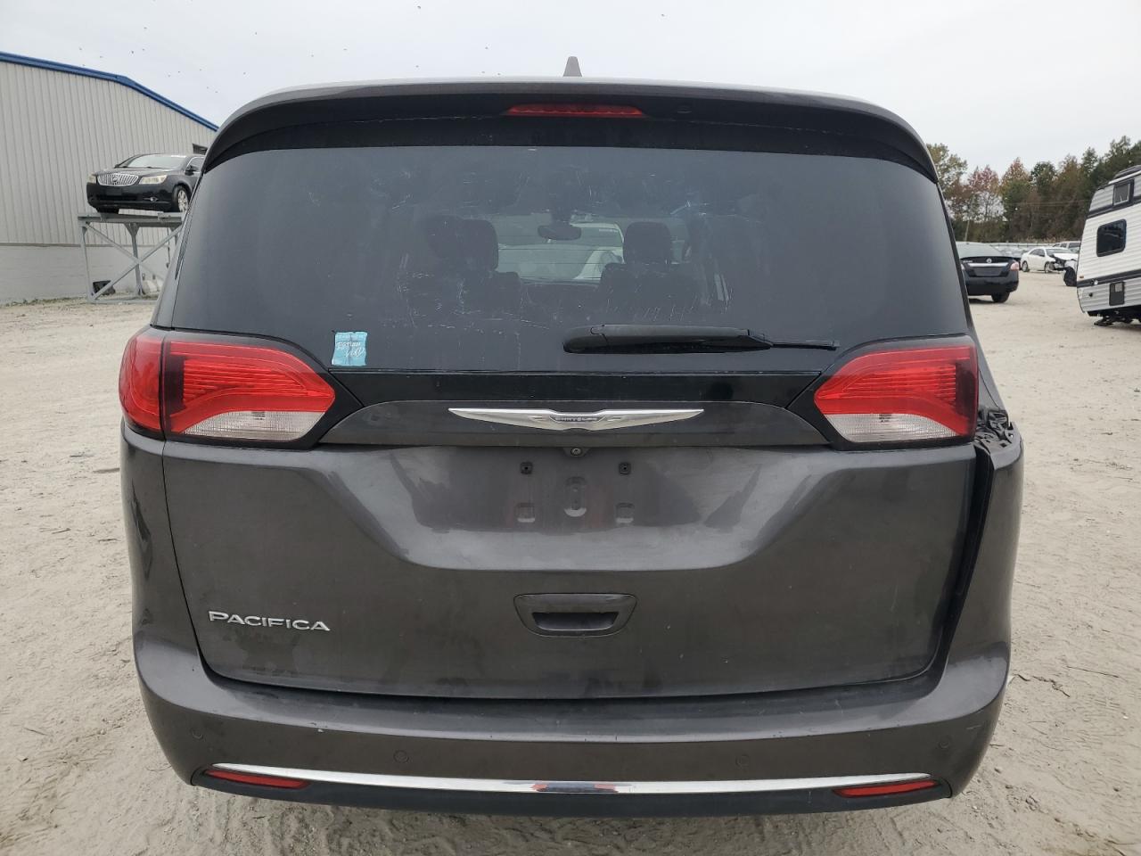 2017 Chrysler Pacifica Touring L VIN: 2C4RC1BG3HR559266 Lot: 89901365