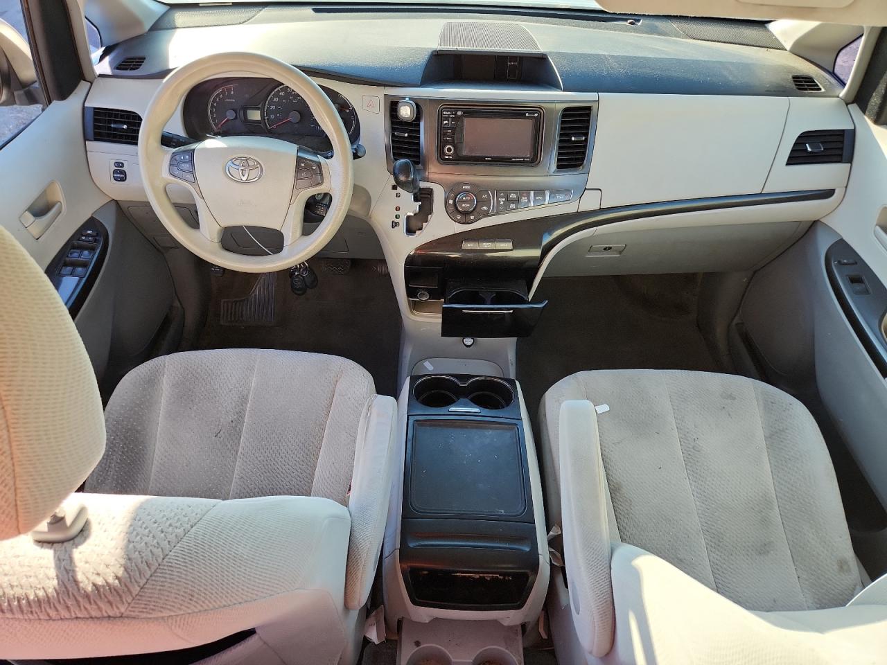 2014 Toyota Sienna Le VIN: 5TDJK3DC3ES088258 Lot: 82543065
