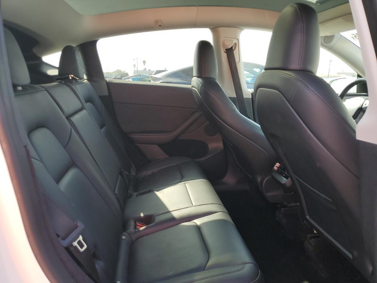 2023 Tesla Model Y VIN: 7SAYGDEE3PA034231 Lot: 90303035