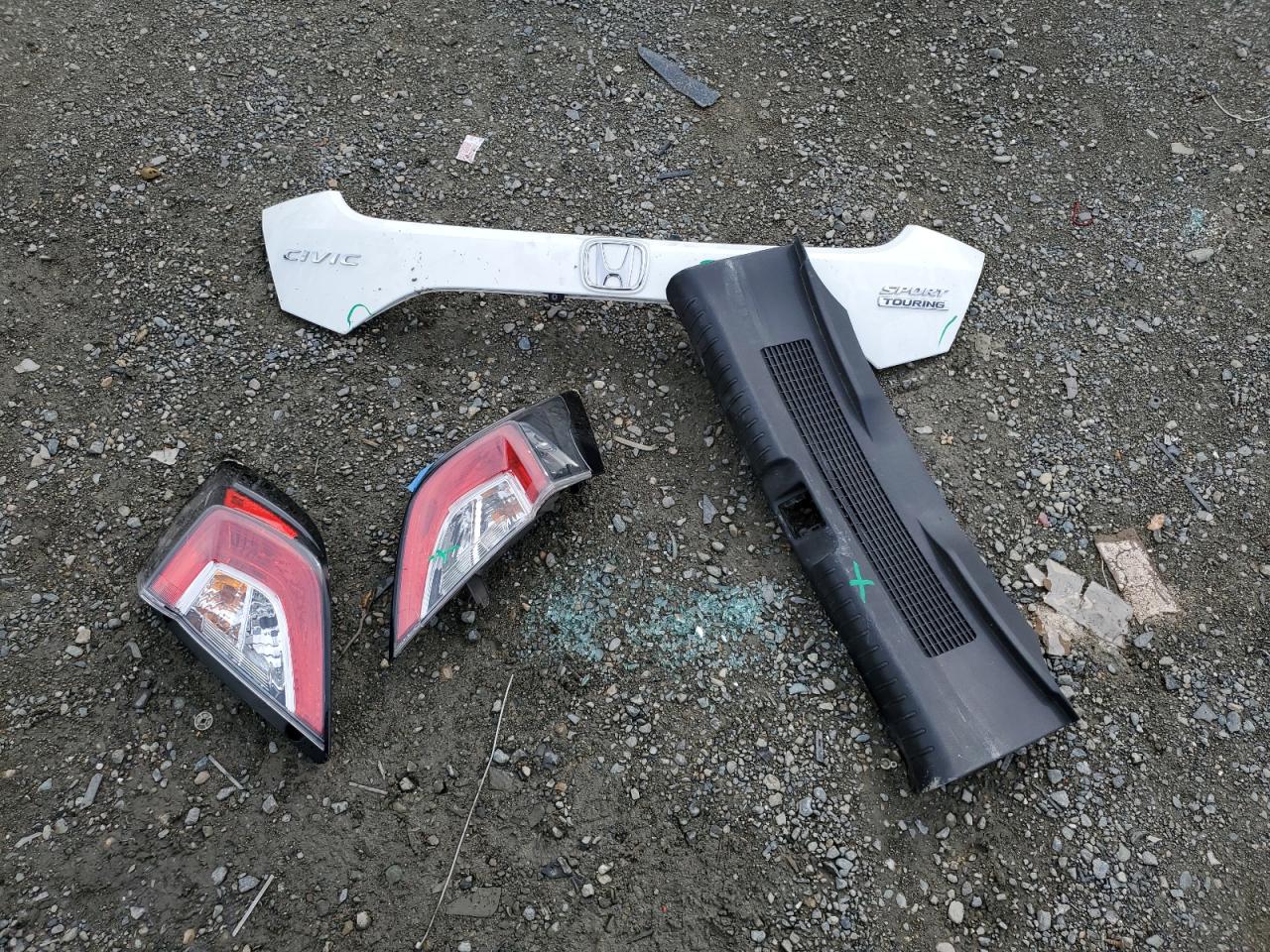 2018 Honda Civic Sport Touring VIN: SHHFK7H99JU421541 Lot: 84420255