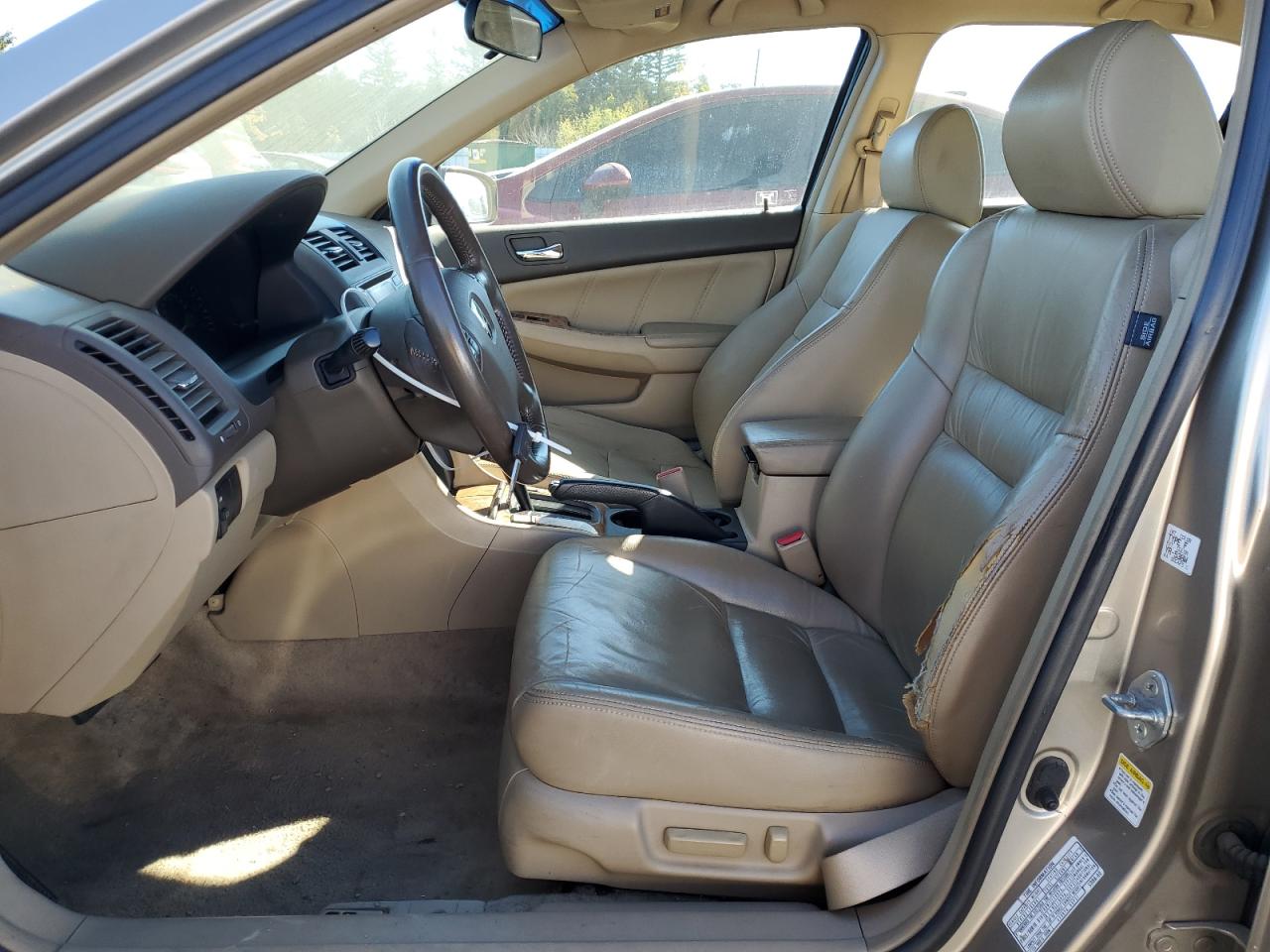 2003 Honda Accord Ex VIN: JHMCM56643C063565 Lot: 84896175