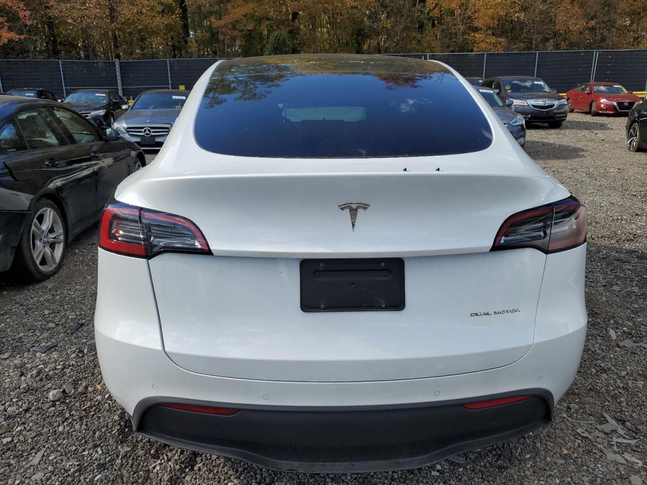2022 Tesla Model Y VIN: 7SAYGDEE1NA017005 Lot: 89706875