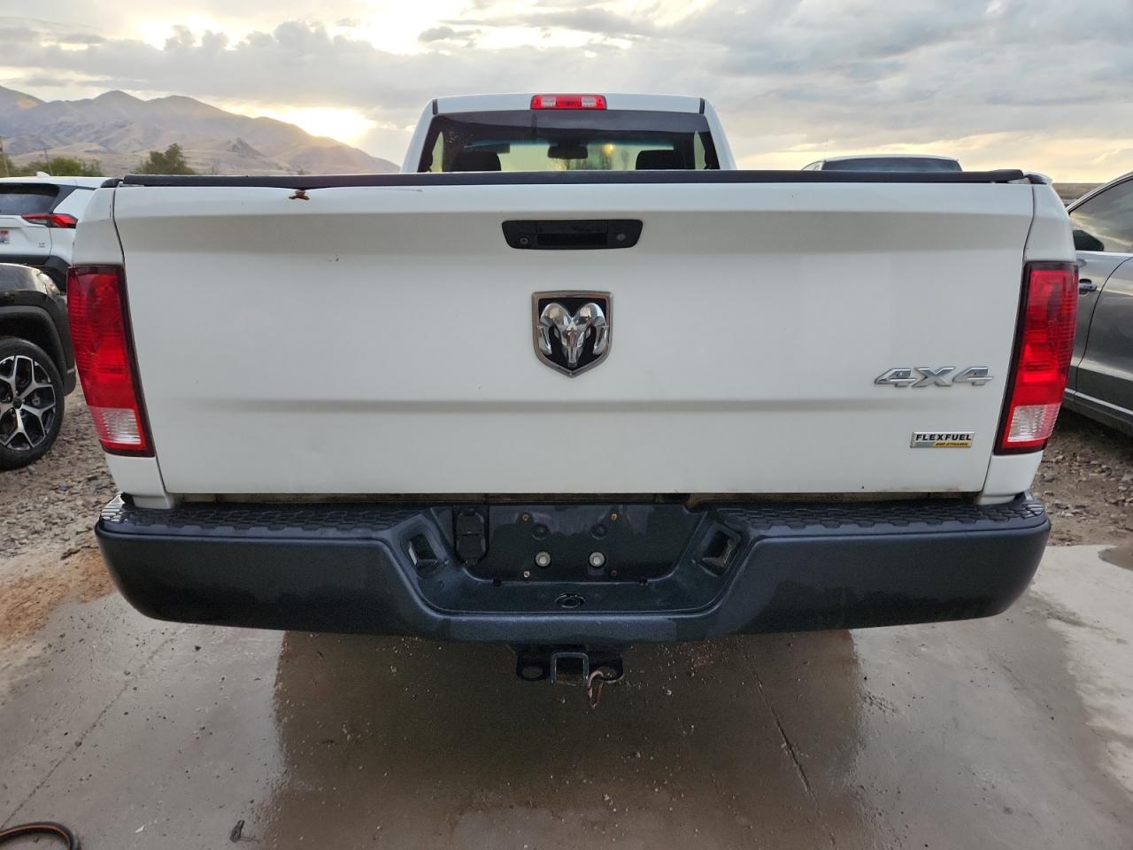 2019 Ram 1500 Classic Tradesman VIN: 3C6JR7DG9KG523002 Lot: 92647685