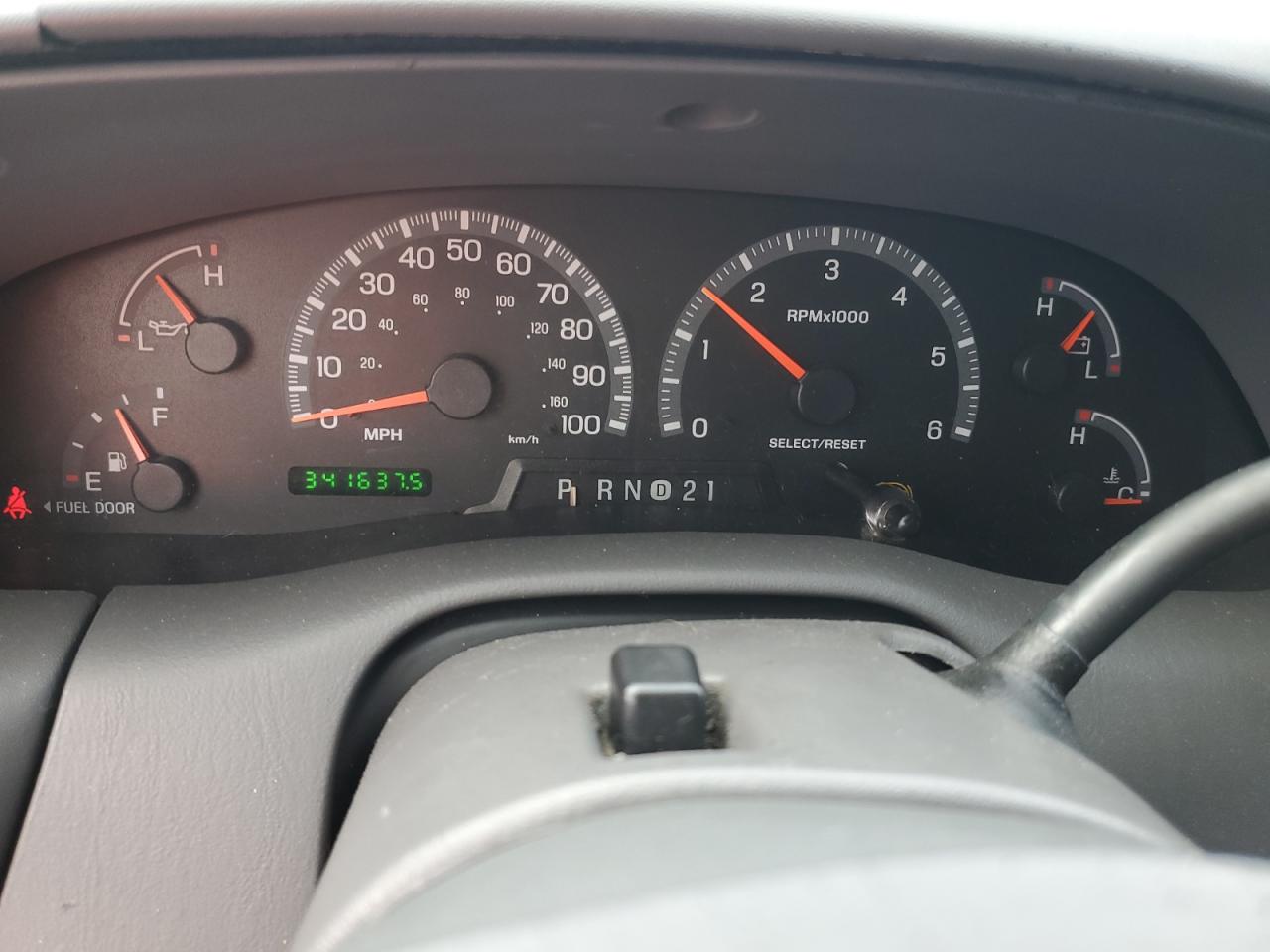 2000 Ford Expedition Xlt VIN: 1FMRU1566YLA45089 Lot: 85275585