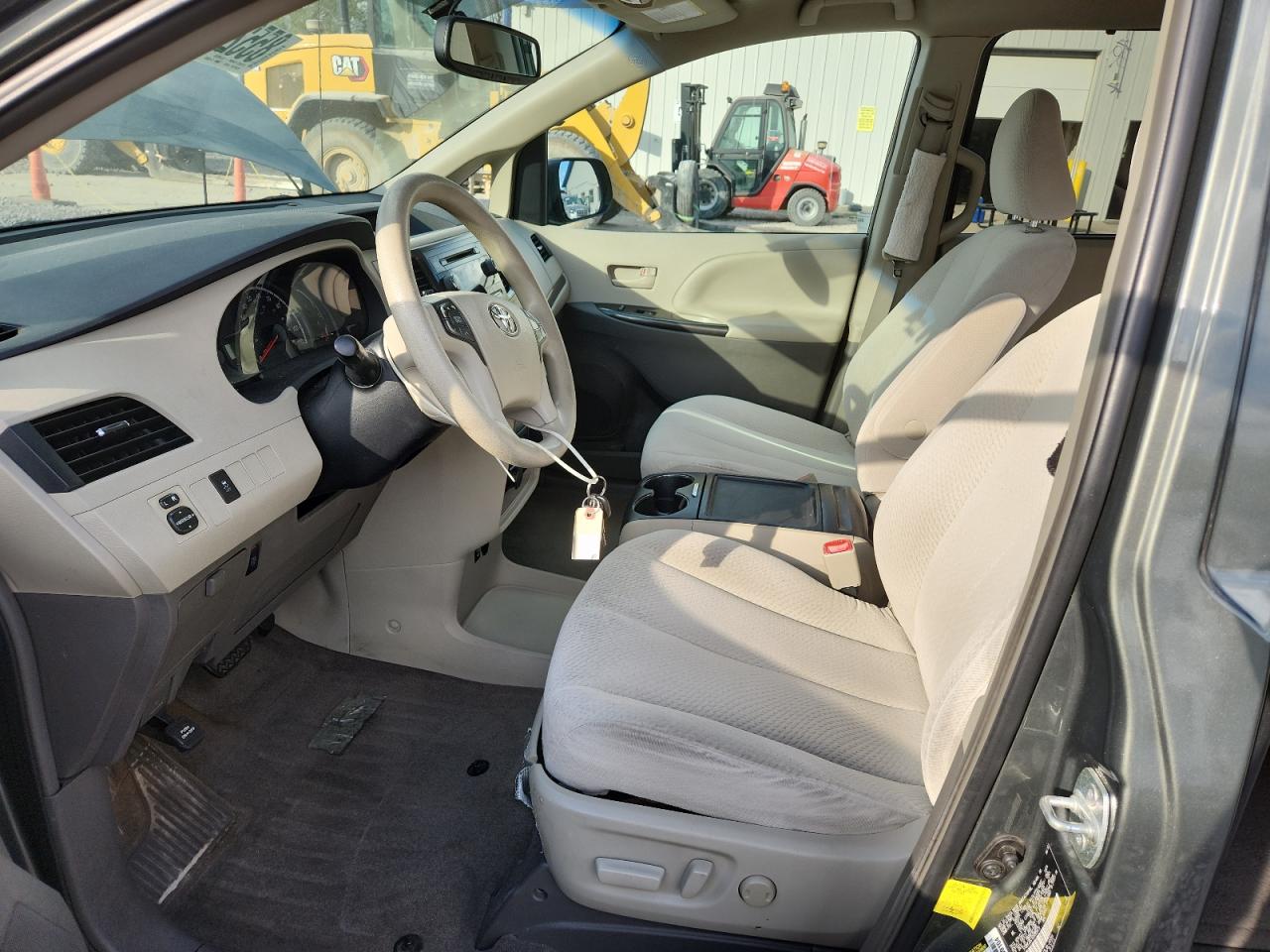 2013 Toyota Sienna Le VIN: 5TDKK3DC1DS285870 Lot: 85521145