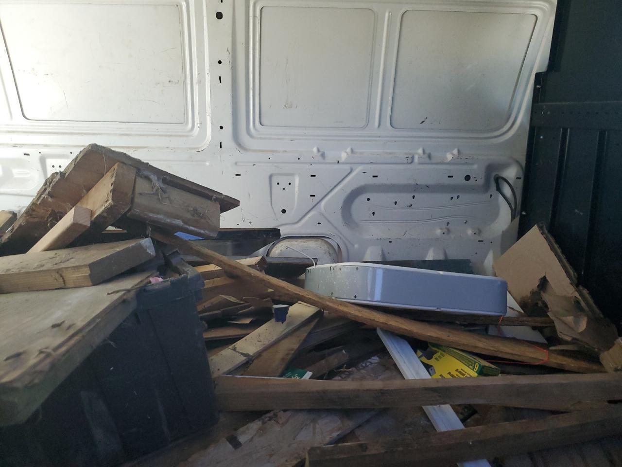 2001 Ford Econoline E250 Van VIN: 1FTNE24201HB47484 Lot: 85580565