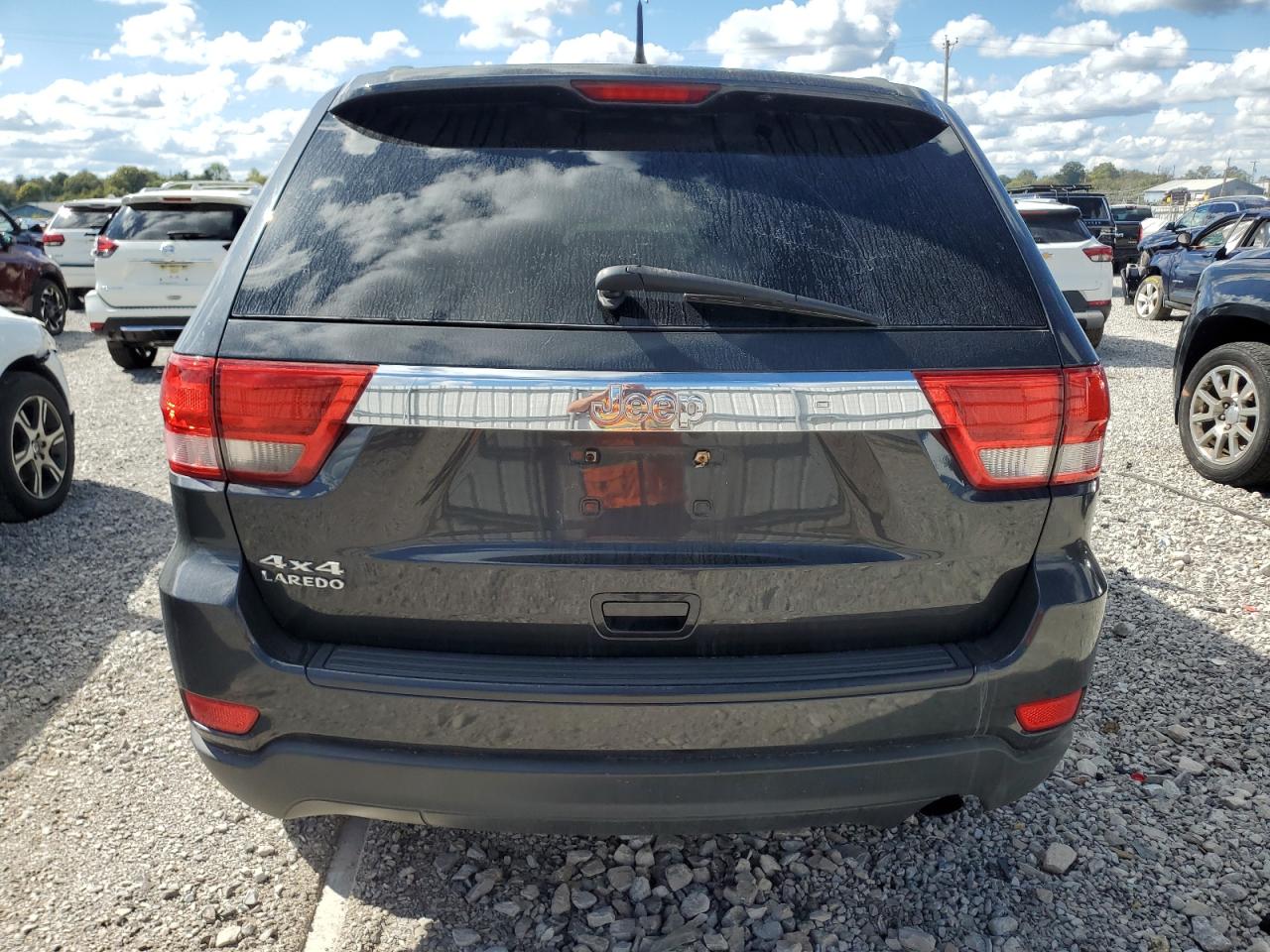 2011 Jeep Grand Cherokee Laredo VIN: 1J4RR4GG4BC523590 Lot: 82415945