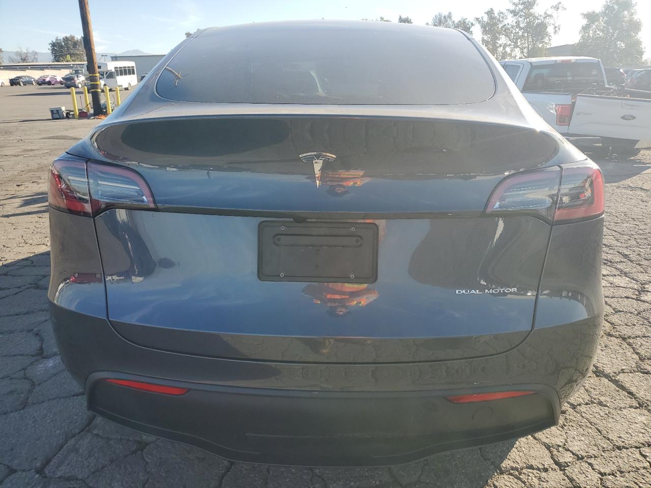 2023 Tesla Model Y VIN: 7SAYGDEE1PA210872 Lot: 90685975