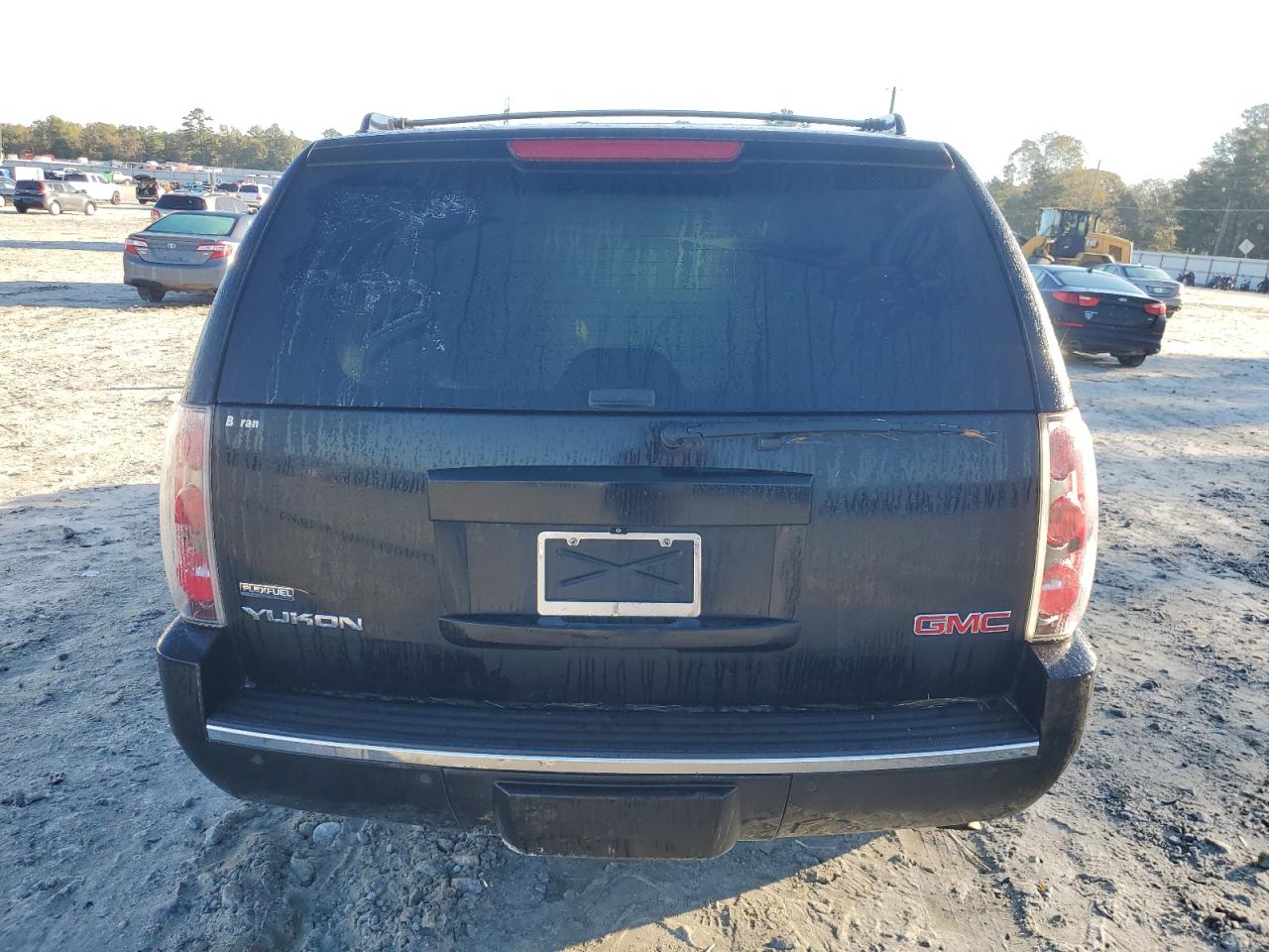 2009 GMC Yukon Denali VIN: 1GKFC032X9R154260 Lot: 82605125