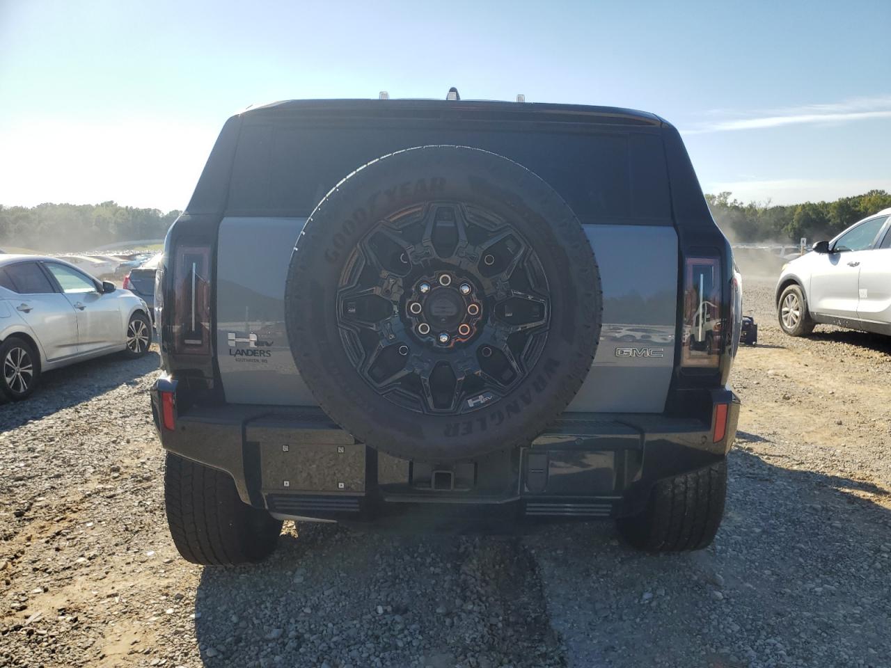 2025 GMC Hummer Suv 2X VIN: 1GKT0NDE1SU113004 Lot: 84579515