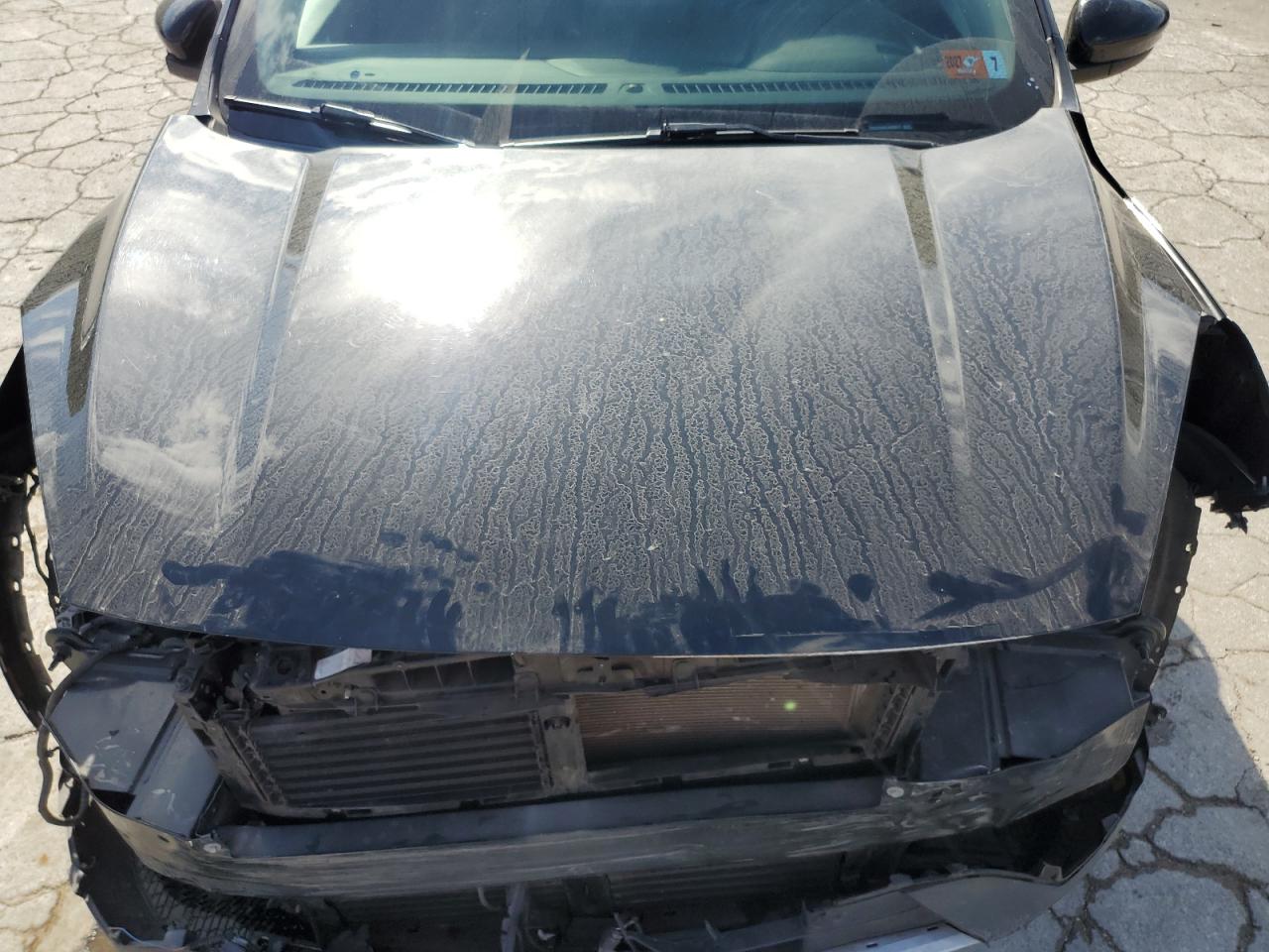 2020 Ford Escape Titanium VIN: 1FMCU9J93LUB29877 Lot: 85120095