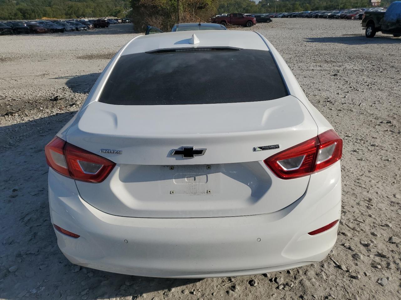 2018 Chevrolet Cruze Premier VIN: 1G1BF5SMXJ7194011 Lot: 84900775