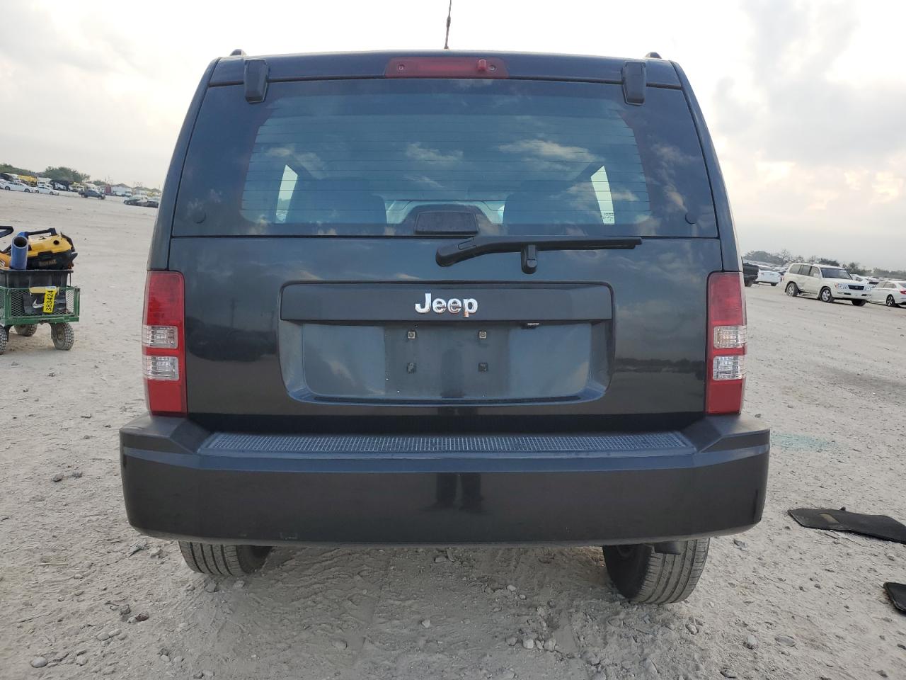2009 Jeep Liberty Sport VIN: 1J8GP28K29W549066 Lot: 86639895