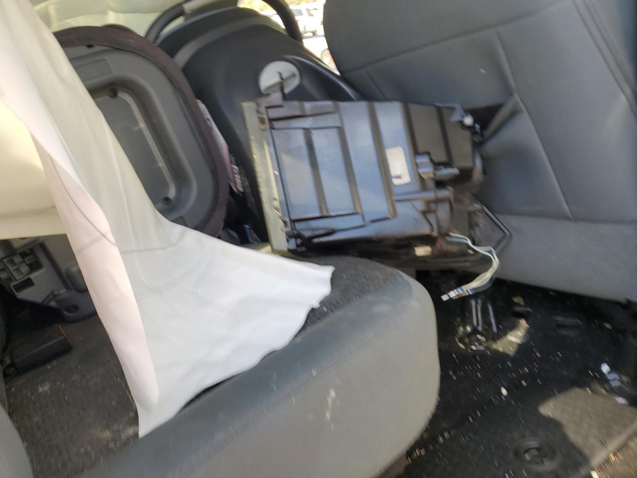 2017 Ram 1500 Slt VIN: 3C6RR7LT7HG505723 Lot: 85258615