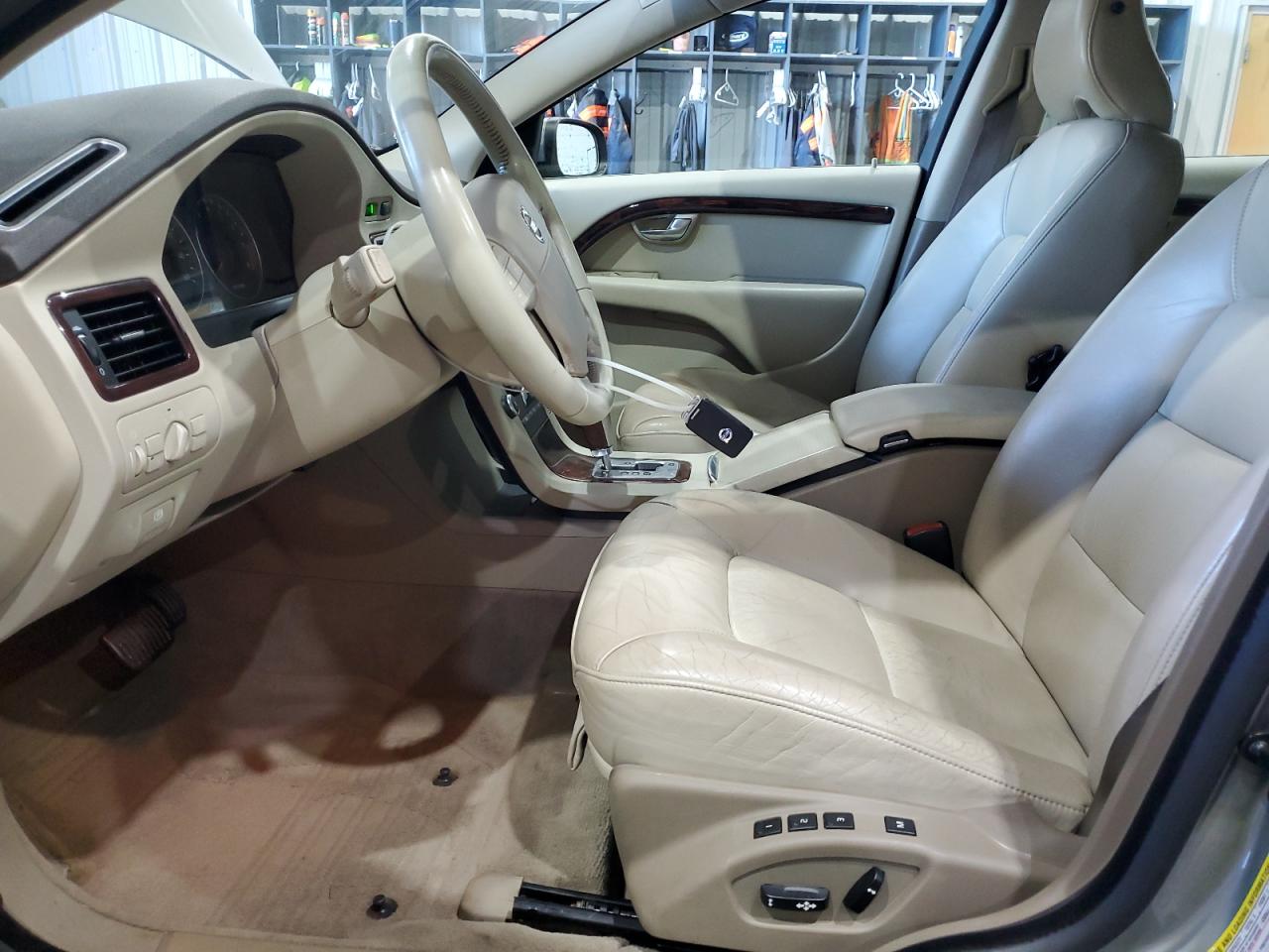 2008 Volvo V70 3.2 VIN: YV1BW982681054906 Lot: 85511165