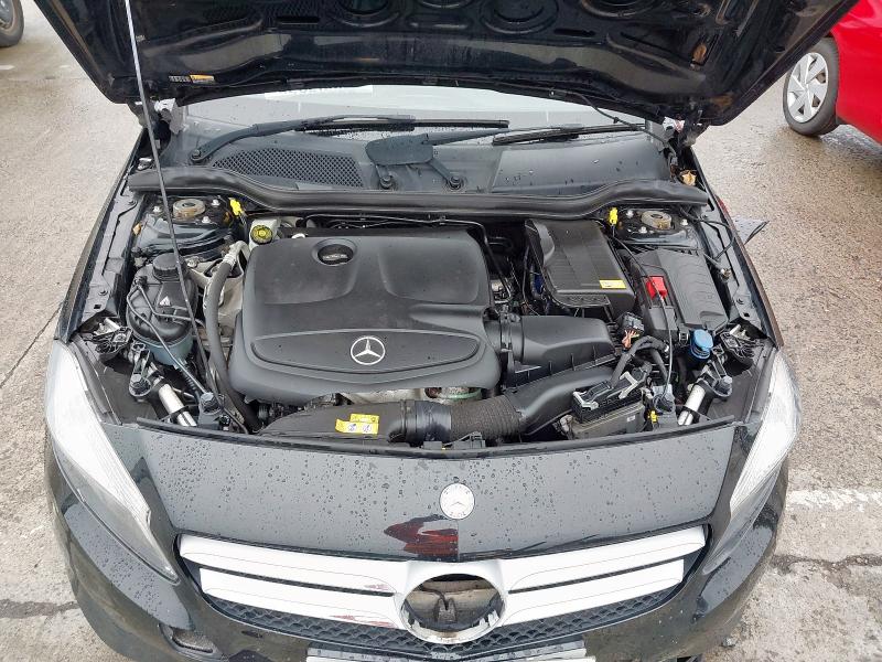 2013 MERCEDES-BENZ A200 BLUEEFFICIENCY SPORT 