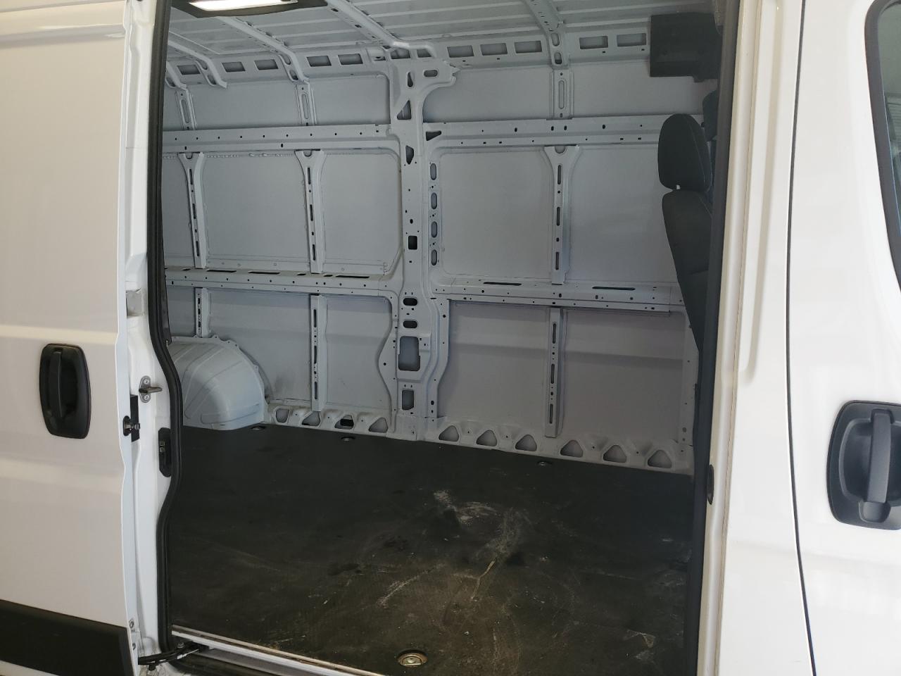 2025 Ram Promaster 2500 2500 High VIN: 3C6LRVDG5SE539660 Lot: 71651005