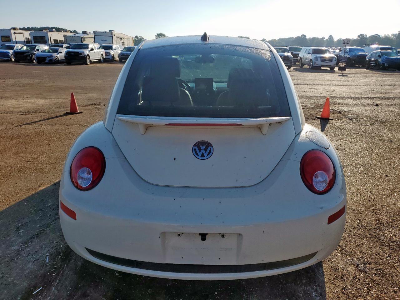 2007 Volkswagen New Beetle 2.5L Option Package 2 VIN: 3VWSW31C97M505332 Lot: 82375975