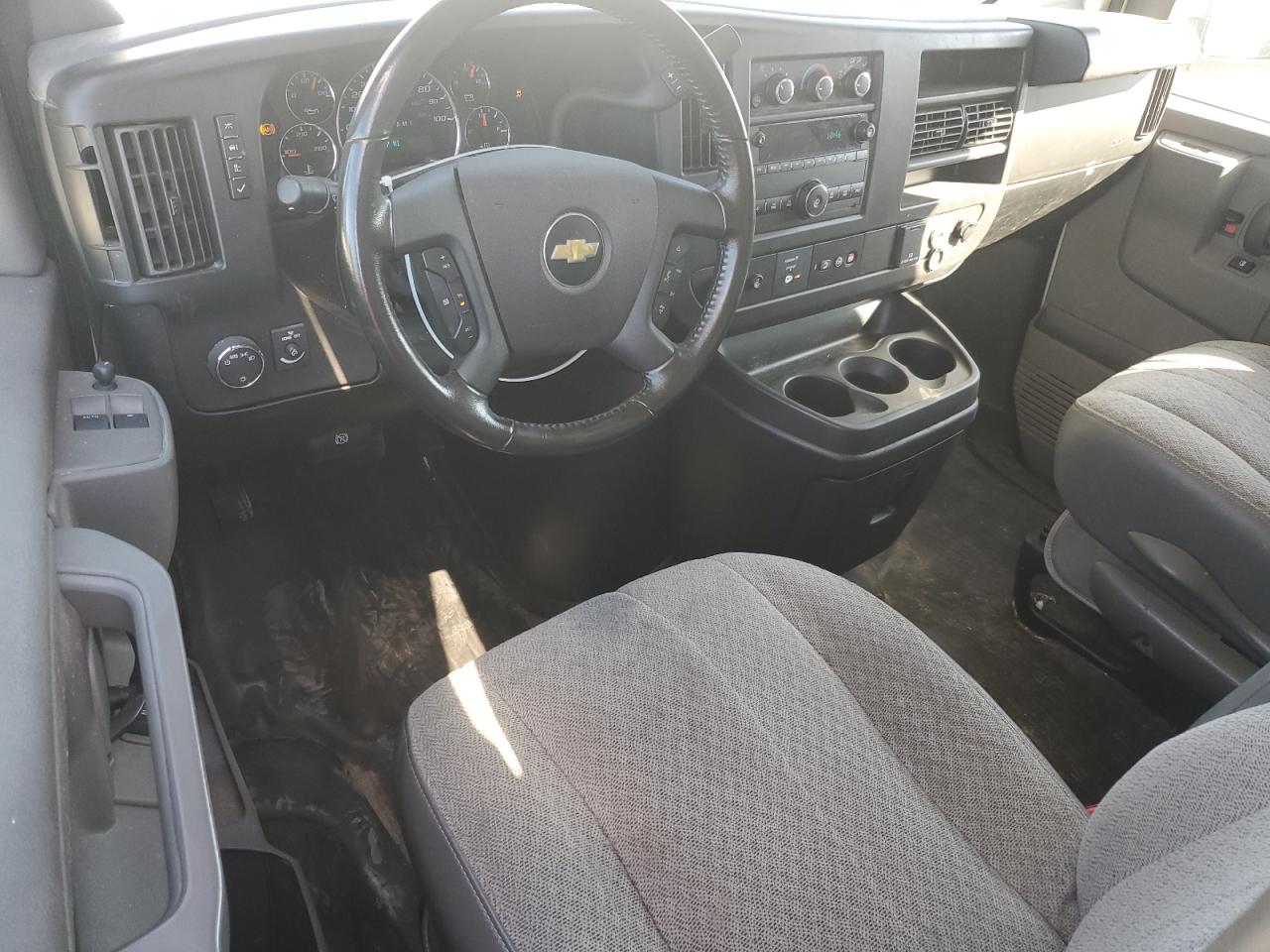 2022 Chevrolet Express G2500 VIN: 1GCWGAFP8N1200870 Lot: 90701275