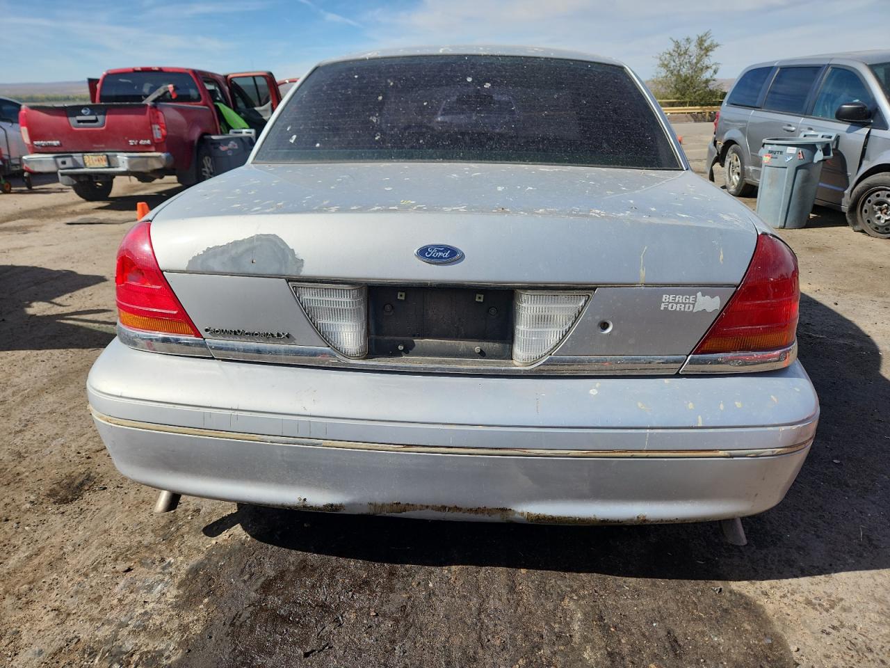 2002 Ford Crown Victoria Lx VIN: 2FAFP74W82X100516 Lot: 90786555