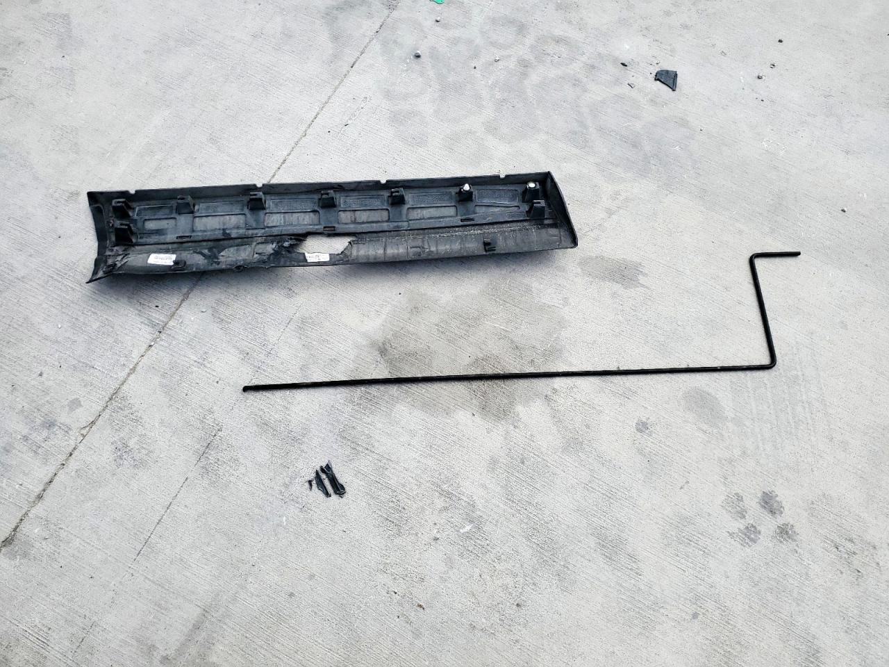 2002 Ford F150 VIN: 1FTRF07W72KD60812 Lot: 90410405