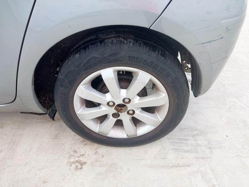 2010 TOYOTA YARIS TR V