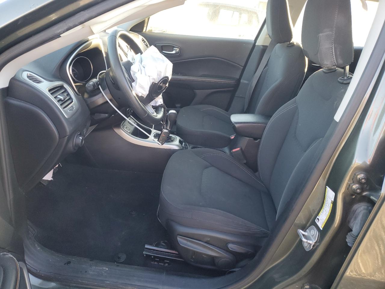 2019 Jeep Compass Sport VIN: 3C4NJCAB2KT715761 Lot: 82217195